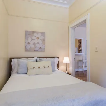 Lavish 3 Bedroom Apt In Williamsburg!!-3