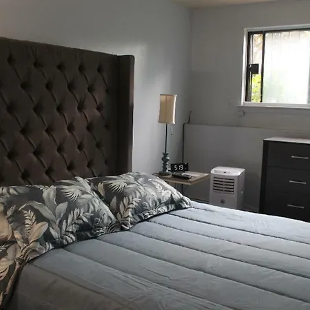 Jfk Area Home Away From Home-2