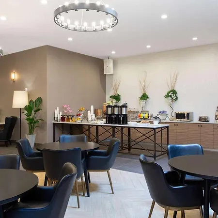 Microtel Inn By Wyndham Long Island City-3
