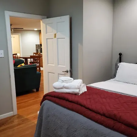 Cozy Retreat On Atlantic Ave-3