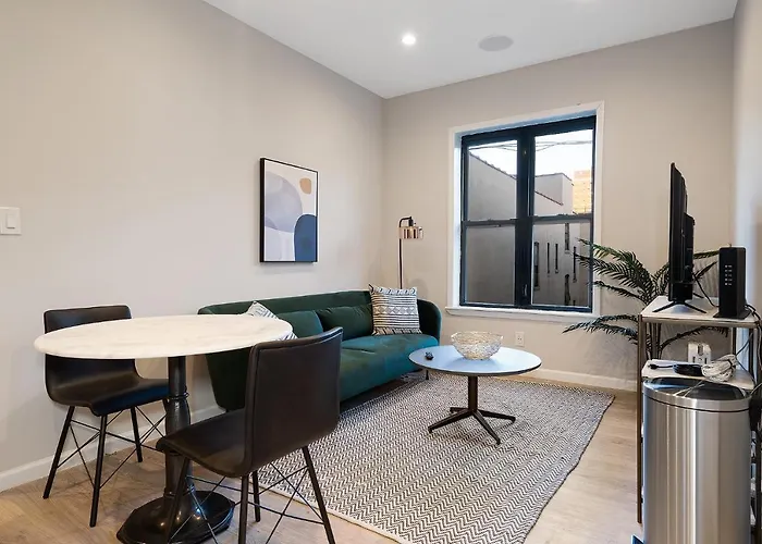 Attractive 2Br In Upper Manhattan With Workspace New York