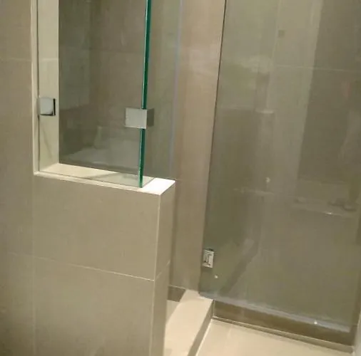 Compact Room+ Bathroom In Brooklyn, Ny New York