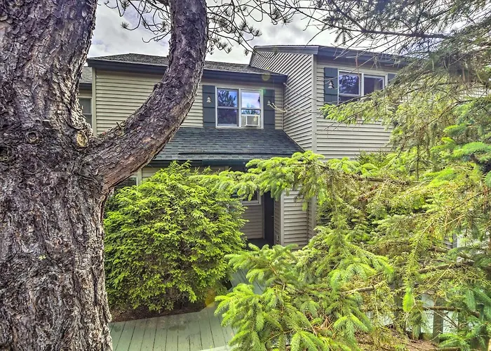 Lake Placid Gem W/ Patio & Views < 1 Mi To Beach!