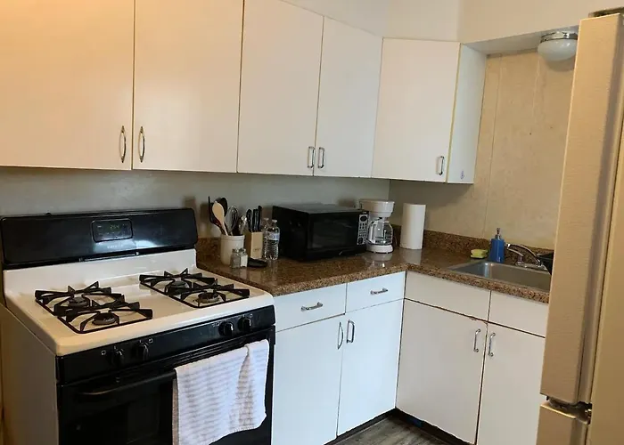 Pet friendly The Navy Hotel Oswego