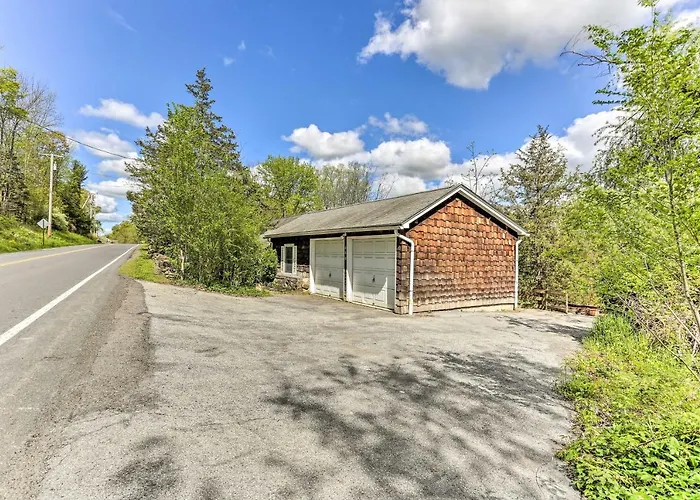Pet friendly Cozy Upstate Studio With Walkill River Views! New Paltz