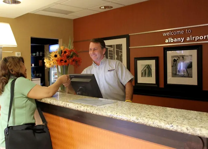 Hampton Inn & Suites Albany-Airport Latham