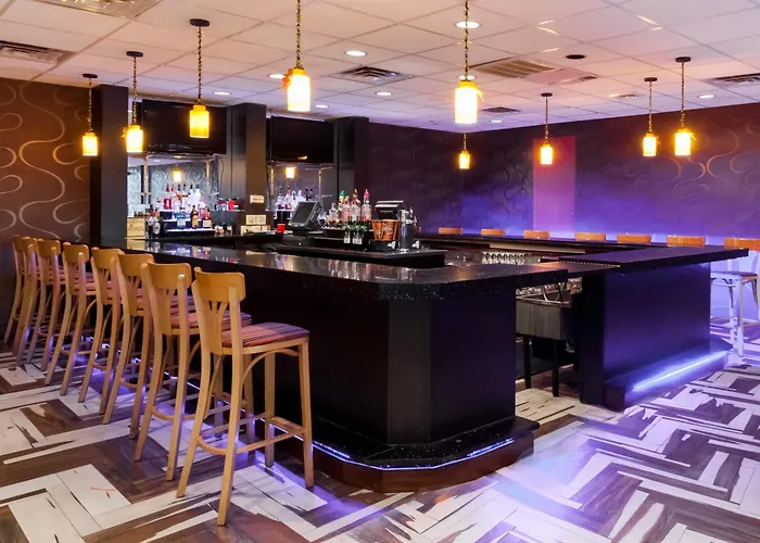 Newburgh hotels near Storm King Art Center