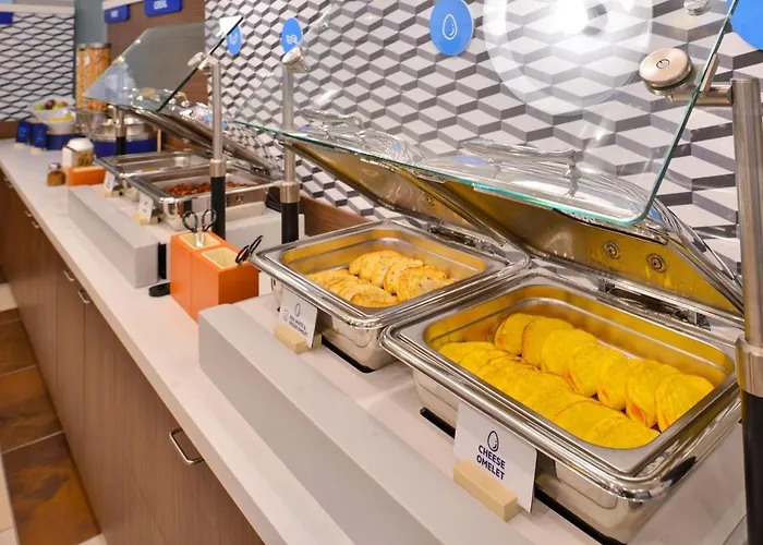 Pet friendly Holiday Inn Express - Plattsburgh By Ihg