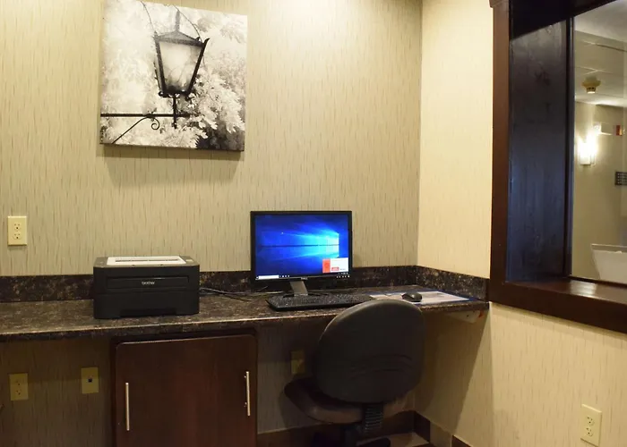 Best Western Crown Inn & Suites - Batavia