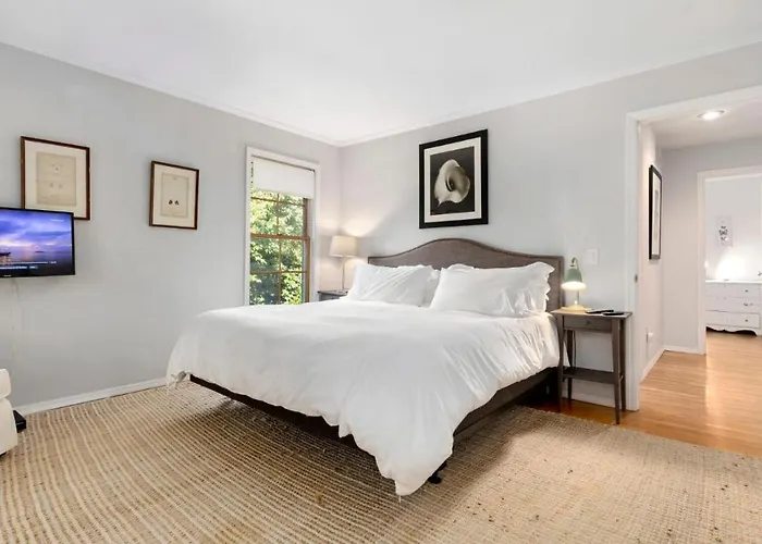 The Back 40 Villa Montauk