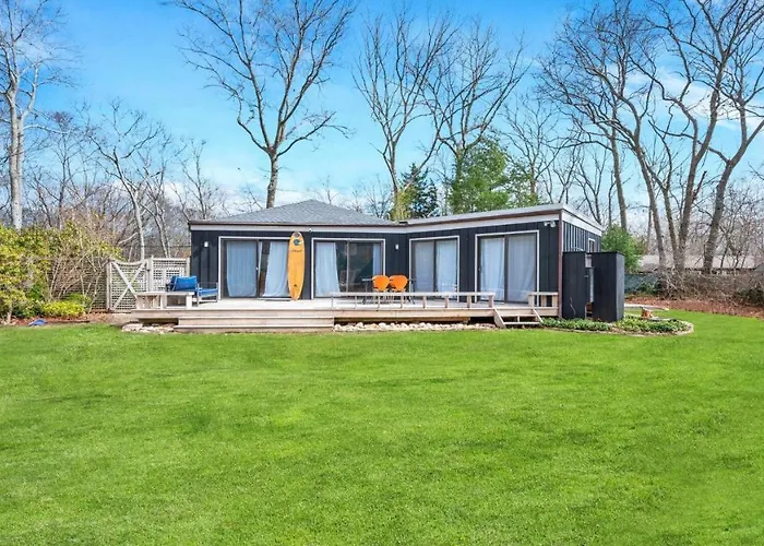 Pet friendly East Hampton Springs Haven Villa