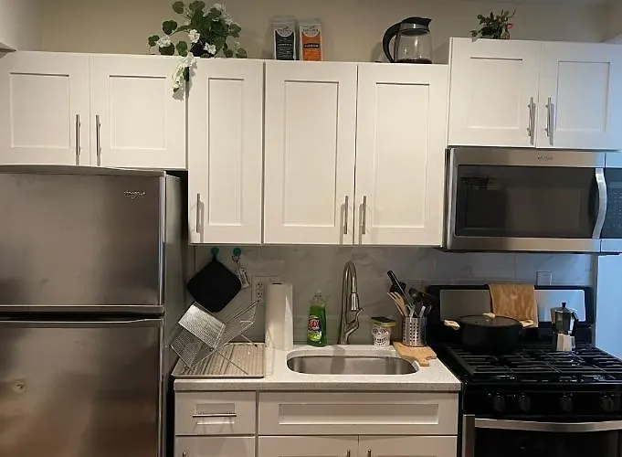 2 Bedrooms Apartament 1 Block From Manhattan New York