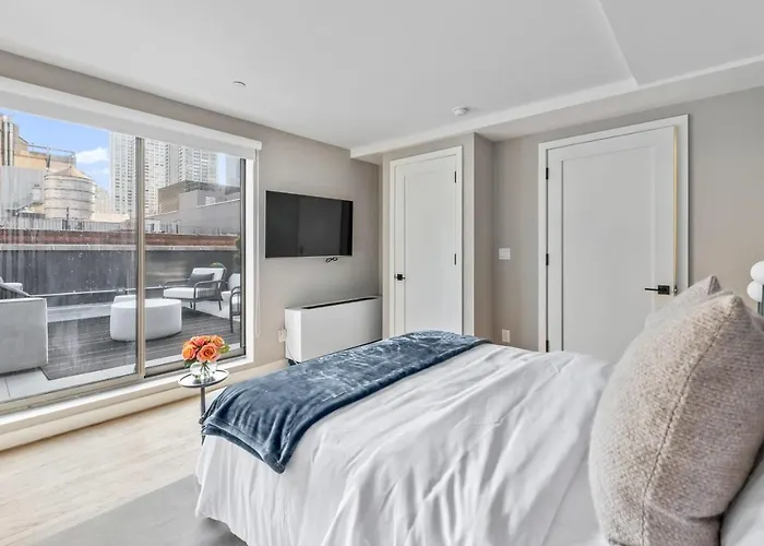 3 Bed Penthouse With Massive Private Rooftop Appartement New York