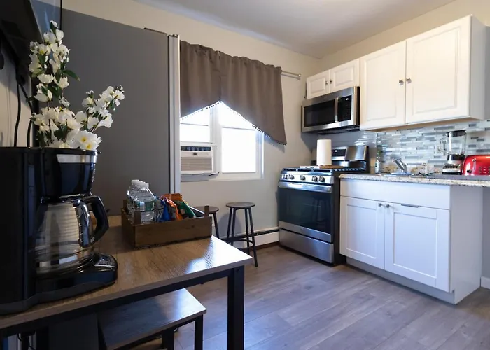 Wonderful 2 Bedrooms Apartment In Elmhurst, Ny New York acceptant les animaux