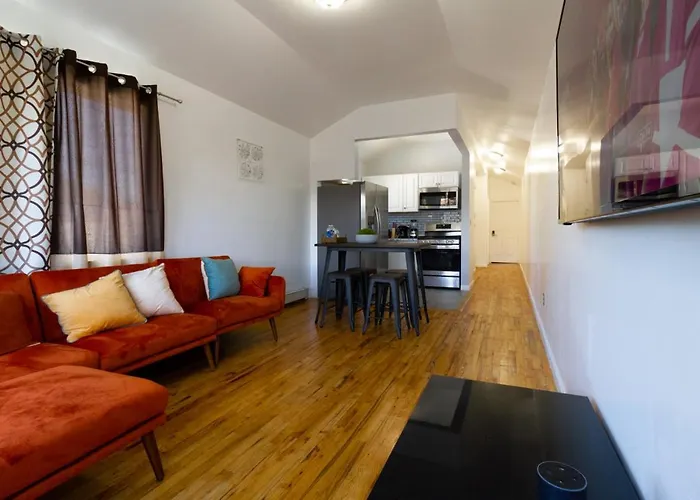 Huisdiervriedelijke Stylish Private Room Suite 2 With Private Bathroom In Duplex Apartment In Brooklyn, Ny New York