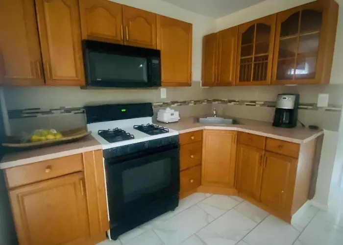 Minutes From Jfk, Beautiful Home With Peaceful, Cosy, Private Room Nueva York admite animales