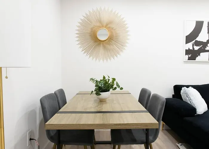 Appartement 117-1A Extra Large Brand New 2Br Cost Efficient à New York acceptant les animaux