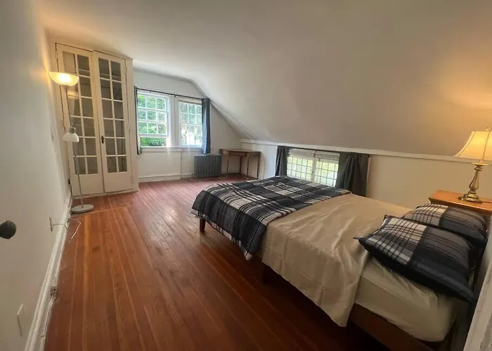 Pet friendly Historic Home White Plains