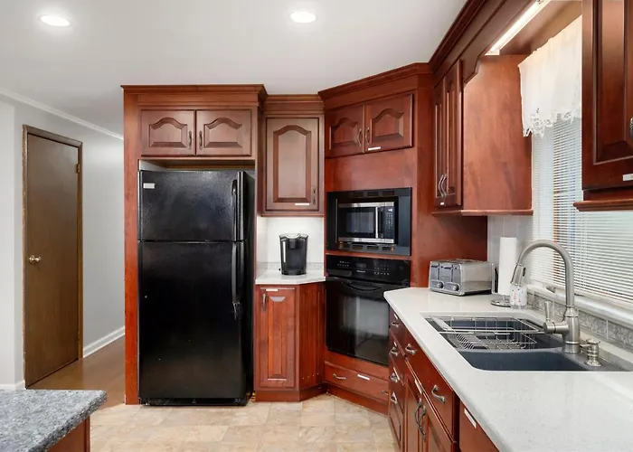 Pet friendly Nature Escape Villa Oneonta