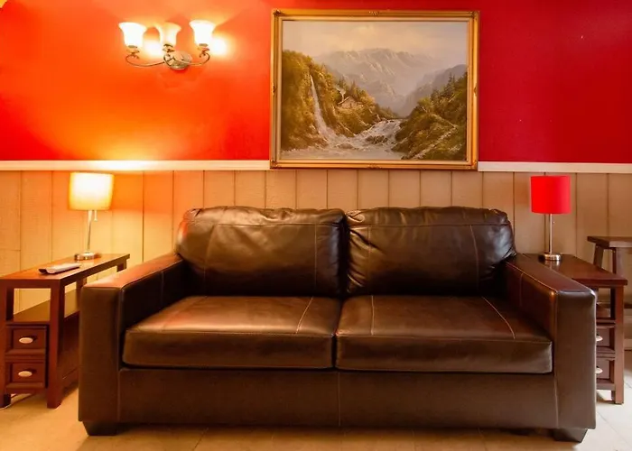 Appartement Large Apt, One Block To Train à New York acceptant les animaux