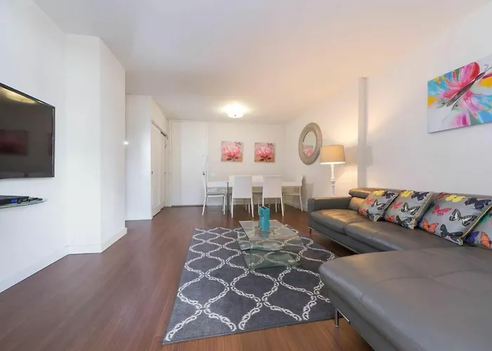 3 Bedroom Attractive Apartment At Midtown East Nova Iorque aceita animais de estimação