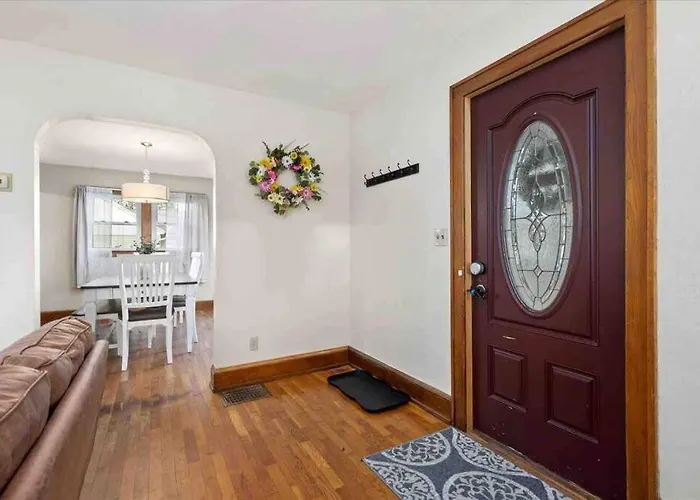 Pet friendly Maple Cove Villa Oneonta