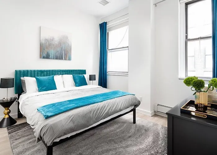 Freshly Renovated 2Bd/1.5Ba Apartment In Downtown New York