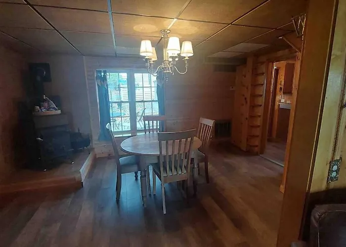 Riverside Cabin With Private Fishing Access! Pulaski