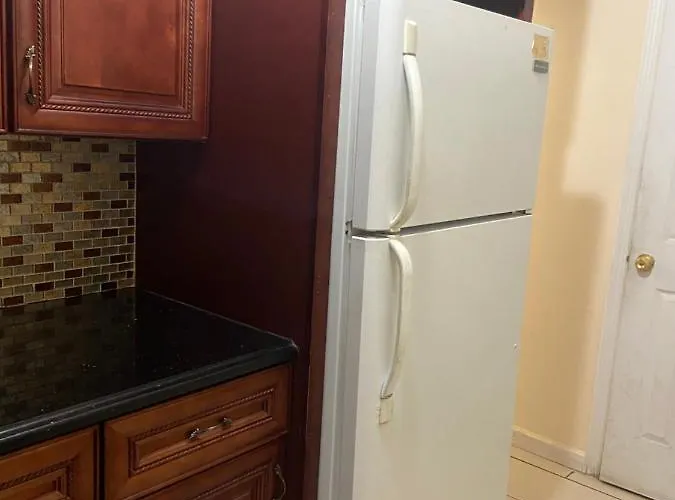 A Cheap Room In Queens New York