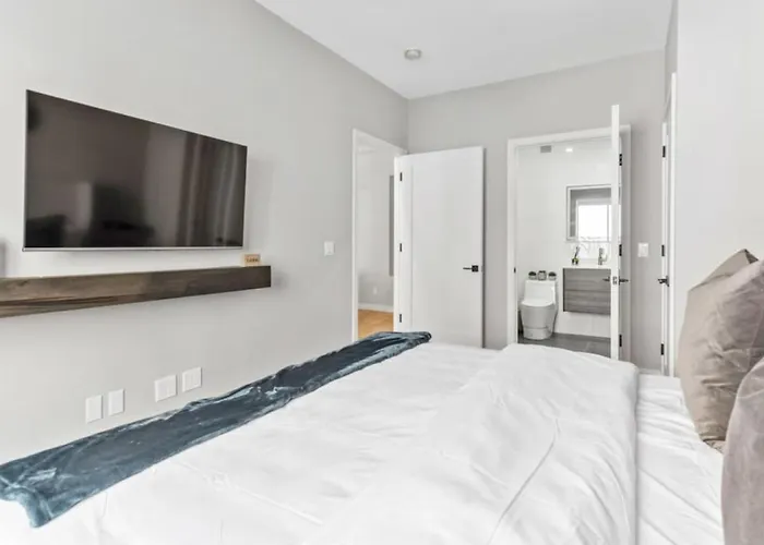 Top Notch 2 Bedroom Minutes From Central Park ニューヨーク