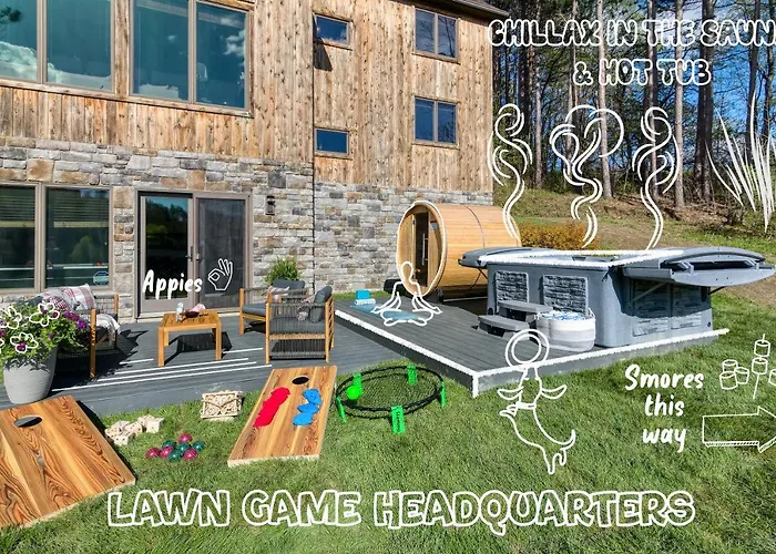 New & Stunning Chalet! Reno'D, Hot-Tub, Barrel Sauna, Slope Views, Fire Pit Ellicottville