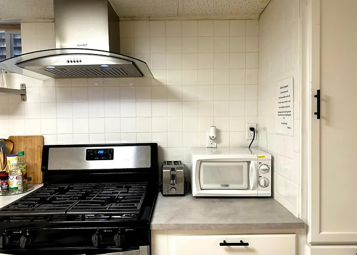4-A Diamond In Yonkers Hotel