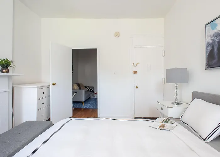 1571-4S 2Br 2 Blocks From Subway Upper East Side Appartement New York