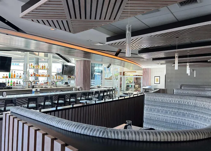 Buffalo City Center Hotels