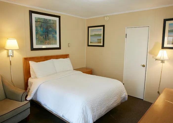Pet friendly The Ashley Motel Saranac Lake