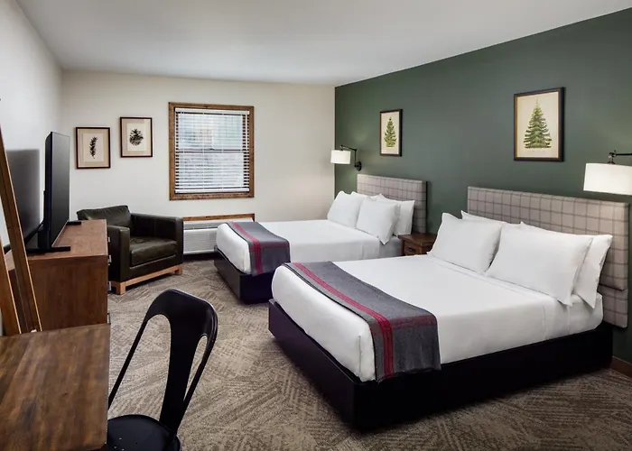 Lodge At Schroon Lake