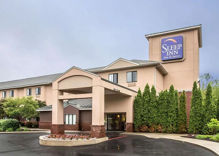 Pet friendly Sleep Inn & Suites Queensbury - Lake George