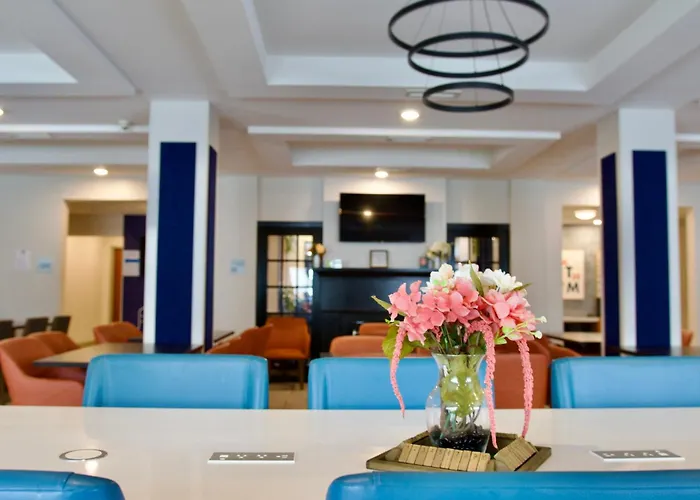Holiday Inn Express & Suites Albany Airport Area - Latham By Ihg