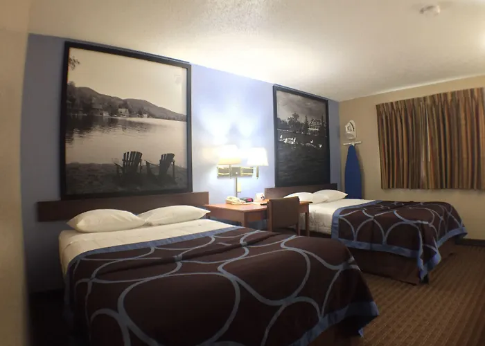 Pet friendly Super 8 By Wyndham Johnstown/Gloversville