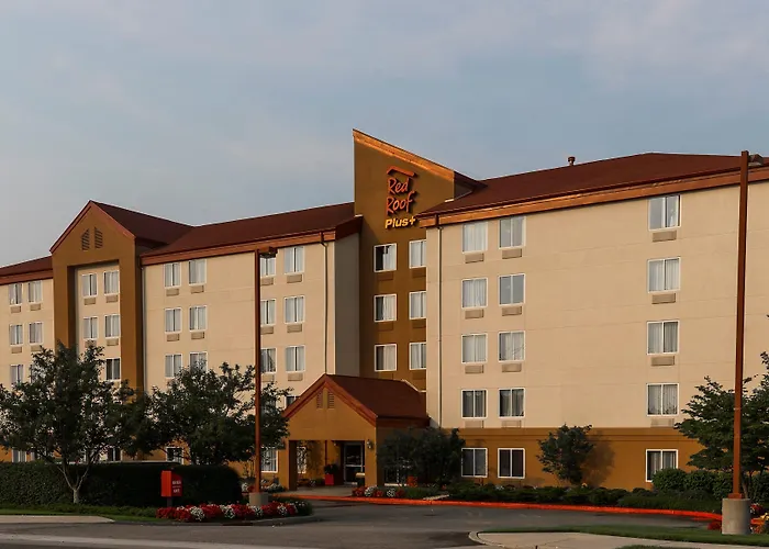Pet friendly Red Roof Inn Plus Long Island - Garden City Westbury