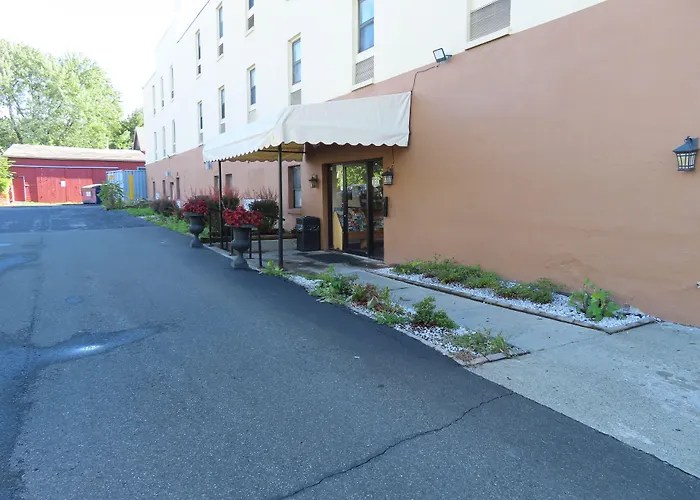 St Charles Hotel Downtown Hudson