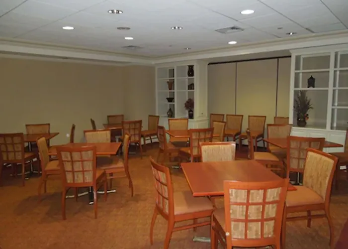 Pet friendly Rockville Centre Inn - Jfk Airport