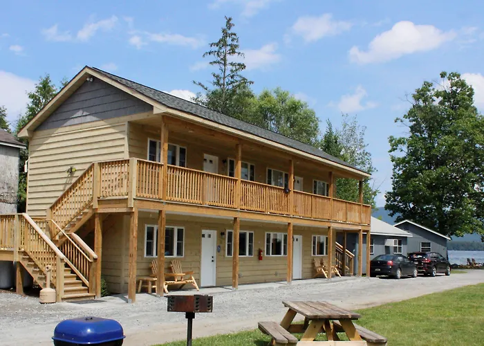Blue Lagoon Resort Lake George