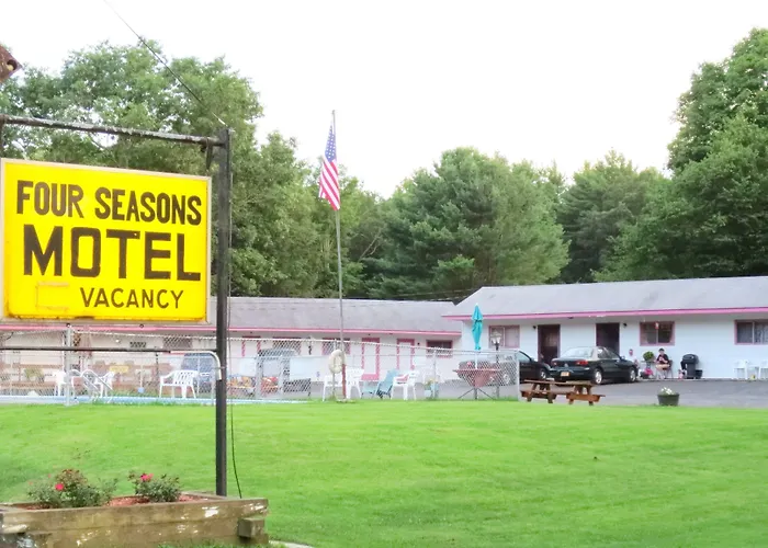 Four Seasons Motel Catskill