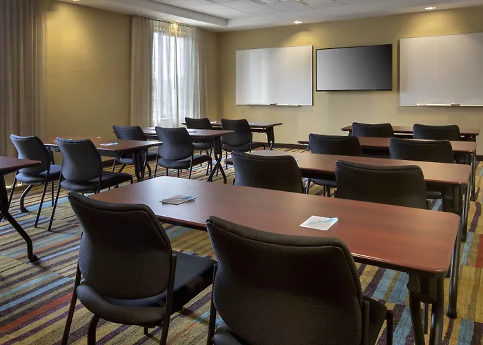 Fairfield Inn & Suites By Marriott Syracuse Carrier Circle East Syracuse