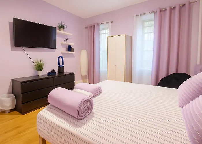 Lavender Style Room In Geusthouse New York acceptant les animaux