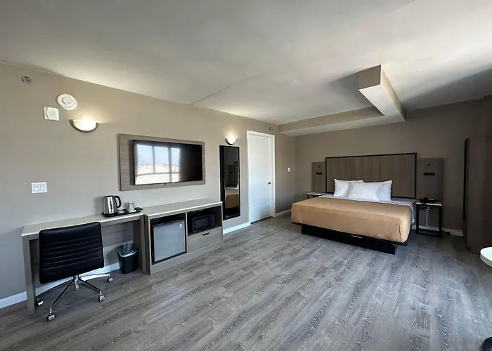Regal Inn & Suites New York Laguardia Hotel