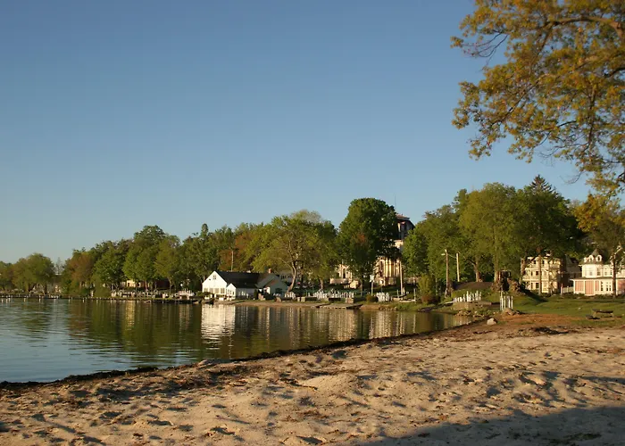 Pet friendly Spencer Hotel & Spa Chautauqua