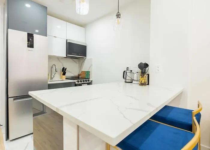 1597-13 I Brand New Studio Prime Upper East W&D New York