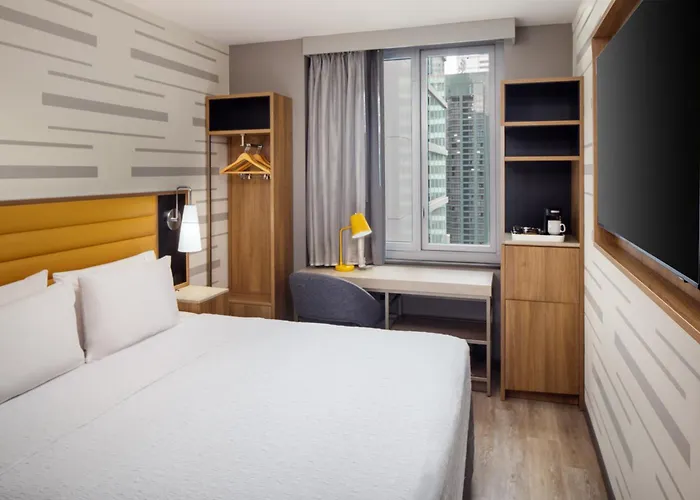 Hampton Inn By Hilton New York Times Square